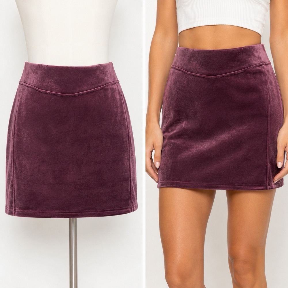 Lululemon Scuba HR Mini‎ Skirt Women S Garnet Velvet High Rise Stretch Casual